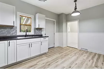 208 W Messenger Street, Rice Lake, WI 54868 - Photo 8