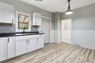 208 W Messenger St, Rice Lake, WI 54868 - Photo 8
