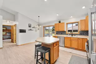 403 Brookshire Ct, Altoona, WI 54720 - Photo 12