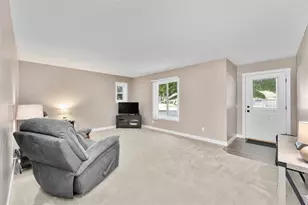 2624 Vine St, Eau Claire, WI 54703 - Photo 6