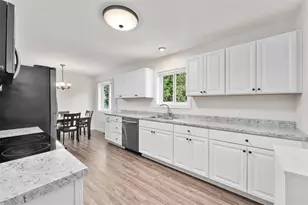 2624 Vine St, Eau Claire, WI 54703 - Photo 12