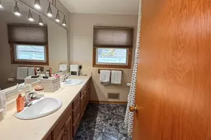 1470 Cummings Ave, Eau Claire, WI 54701 - Photo 4