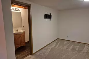 809 Kimberly Dr, Eau Claire, WI 54703 - Photo 16