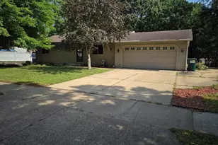 809 Kimberly Dr, Eau Claire, WI 54703 - Photo 30