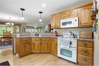 2615 E Princeton Avenue, Eau Claire, WI 54703 - Photo 18