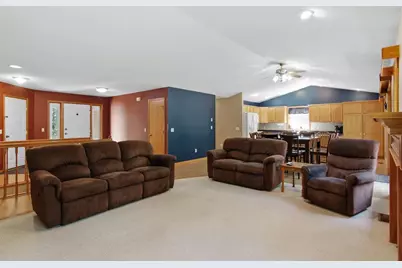 6200 Joanne Lane, Altoona, WI 54720 - Photo 4