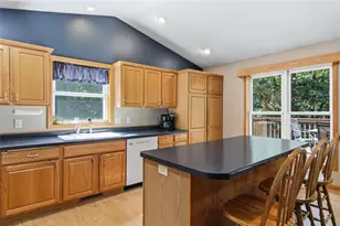 6200 Joanne Ln, Altoona, WI 54720 - Photo 8