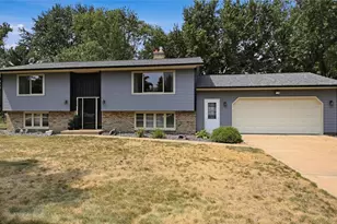 1238 Dogwood Dr, Eau Claire, WI 54701 - Photo 1