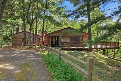 3153 Deerfield Road, Eau Claire, WI 54701 - Photo 2