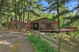 3153 Deerfield Rd, Eau Claire, WI 54701 - Photo 2