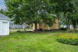 235 W 3rd St, New Richmond, WI 54017 - Photo 12