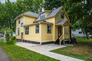 235 W 3rd St, New Richmond, WI 54017 - Photo 10