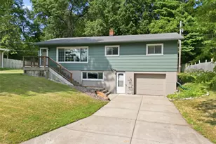 911 16th St, Menomonie, WI 54751 - Photo 28