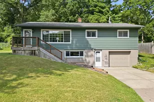 911 16th St, Menomonie, WI 54751 - Photo 30