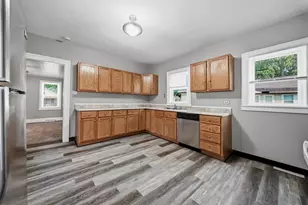 639 Niagara St, Eau Claire, WI 54703 - Photo 2