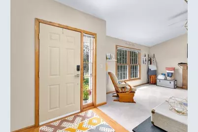 344 Saxonwood Road, Altoona, WI 54720 - Photo 6