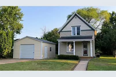 324 Mead Street, Eau Claire, WI 54703 - Photo 2