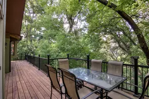 608 Manor Ct, Altoona, WI 54720 - Photo 2