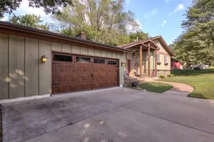 608 Manor Ct, Altoona, WI 54720 - Photo 32