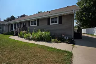 3836 33rd St, La Crosse, WI 54601 - Photo 2