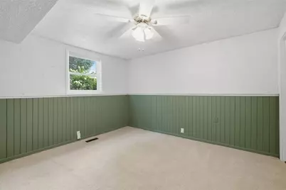 1105 Barry Avenue, Eau Claire, WI 54701 - Photo 20
