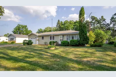 713 Dwight Street, Chippewa Falls, WI 54729 - Photo 2