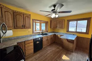 819 Platt St, Eau Claire, WI 54703 - Photo 4
