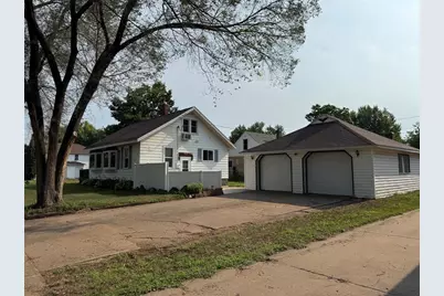 819 Platt Street, Eau Claire, WI 54703 - Photo 2