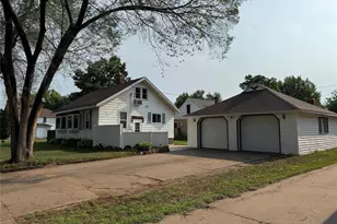 819 Platt St, Eau Claire, WI 54703 - Photo 2