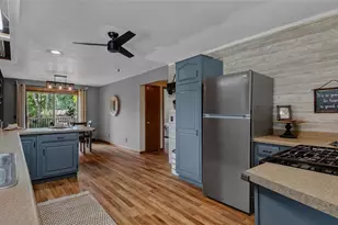 621 Park Pl, Cadott, WI 54727 - Photo 6