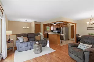 2111 Carter St, Eau Claire, WI 54703 - Photo 4