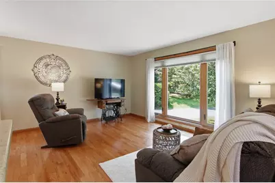 2111 Carter Street, Eau Claire, WI 54703 - Photo 2