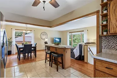 2111 Carter Street, Eau Claire, WI 54703 - Photo 8