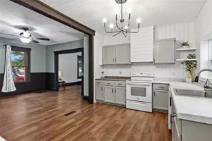 810 E La Salle Ave, Barron, WI 54812 - Photo 10