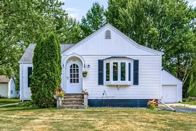 614 Park Avenue, Stanley, WI 54768 - Photo 2