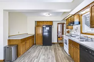 614 Park Ave, Stanley, WI 54768 - Photo 12