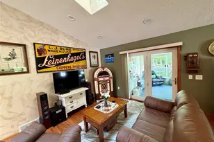 1432 Perry St, Chippewa Falls, WI 54729 - Photo 10