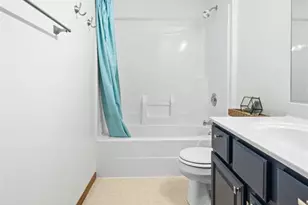4414 Crest Ct, Eau Claire, WI 54701 - Photo 24