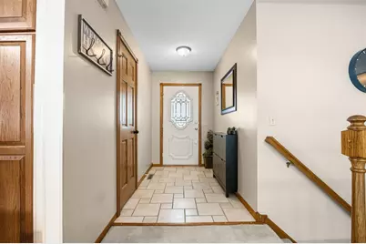 4414 Crest Court, Eau Claire, WI 54701 - Photo 6