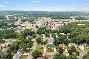 4414 Crest Ct, Eau Claire, WI 54701 - Photo 38