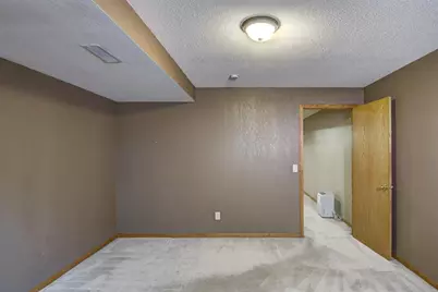 2728 Pine View Road, Eau Claire, WI 54703 - Photo 22