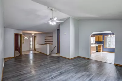 2728 Pine View Road, Eau Claire, WI 54703 - Photo 4