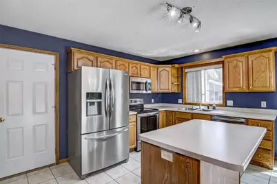 2728 Pine View Road, Eau Claire, WI 54703 - Photo 8