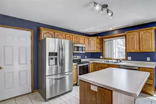2728 Pine View Rd, Eau Claire, WI 54703 - Photo 8