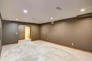 2728 Pine View Rd, Eau Claire, WI 54703 - Photo 28