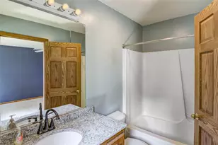 2728 Pine View Rd, Eau Claire, WI 54703 - Photo 16
