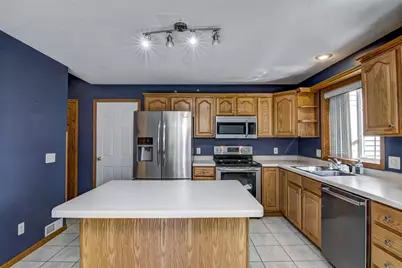 2728 Pine View Road, Eau Claire, WI 54703 - Photo 6