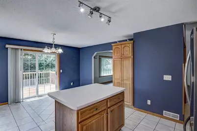 2728 Pine View Road, Eau Claire, WI 54703 - Photo 10