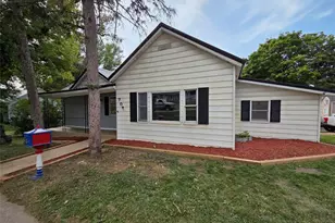 702 W Prospect St, Durand, WI 54736 - Photo 2