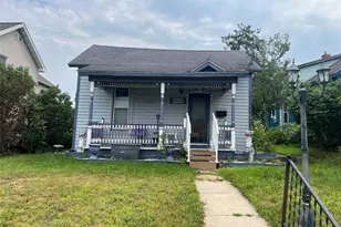 913 Summer St, Eau Claire, WI 54701 - Photo 2